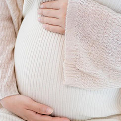 她本担心年过六🚨代孕哪里好旬的父亲会不适*️⃣应，但没🇺🇳想到在简单指导📎